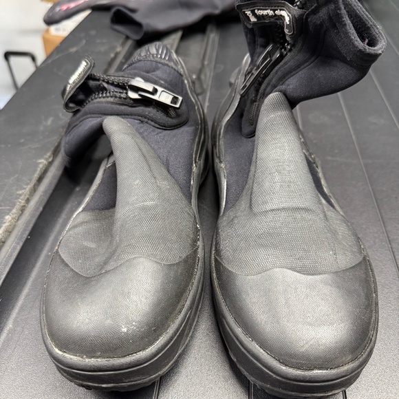 Women’s Scuba Booties 6mm Size 7 - Picture 1 of 4